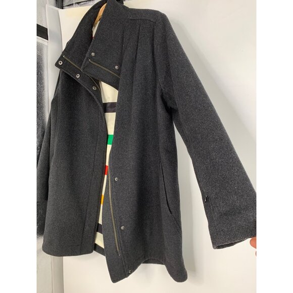 Pendleton Womens Wool Coat Charcoal Gray With Striped Lining Medium RX10348 EUC - Picture 10 of 15